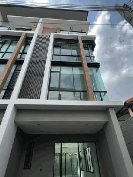 ให้เช่าโฮมออฟฟิศ 4 ชั้นหลังมุม ย่าน นวลจันทร์ เอกมัย-รามอินทรา Premium Place Mixพื้นที่ใช้สอย 240 ตรม. 3 ห้องนอน 3 ห้องน้ำ 