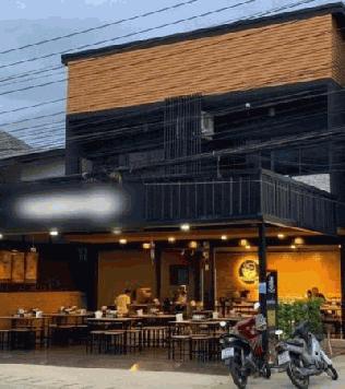 ตึกแถว อาคารพาณิชย์ 2 ชั้น 2 คูหา  ติดถนนเลียบแม่น้ำปิง ใกล้เทศบาล ต.ป่าแดด  อ.เมืองเชียงใหม่