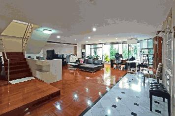 ขายคอนโดDuplex Penthouse 410 ตร.ม. Premier Condominium ชั้น 4-5 ย่านสุขุมวิท ซอยสุขุทวิท24 