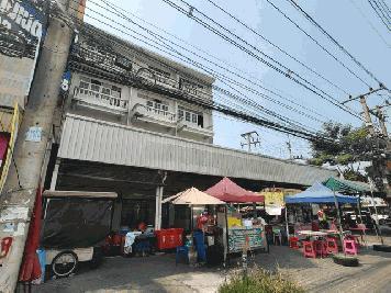 ขาย อาคารพาณิชย์ ตึกแถว ติดถนน พุทธมลฑลสาย 4 กระทุ่มล้ม 27 ขนาด 109. ตรว. อาคาร 4 ชั้น ตีทะลุ ราคา 30 ล้านบาท