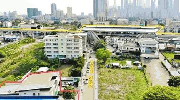 ศรีนครินทร์ ใกล้รถไฟฟ้าสายสีเหลือง MRT ศรีอุดม โฮมออฟฟิศ 3 ชั้น พร้อมโกดัง Style Modern 169ตรว. 1,110ตรม. 5นอน 8น้ำ 3จอดรถ 3แอร์