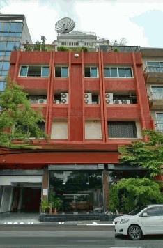 ขายอาคารพาณิชย์ 8 ชั้น พร้อมลิฟท์ ย่านป้อมปราบ ใกล้ MRT วัดมังกร 