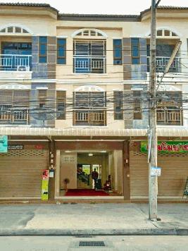 ซิตี้3 นอน 3 น้ำ  2 จอดรถ ให้เช่าอาคารพาณิชย์ โลตัส อมตะนคร 3 ชั้น  โรบินสัน35 ตรว.  420 ตรม.