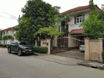 ให้เช่าบ้านเดี่ยว 2 ชั้น 65.5 ตรว. 3 ห้องนอน หมู่บ้านปรัชญาไพรเวทโฮม ลาดพร้าว 71 ซอยนาคนิวาส 48 ใกล้ Central Eastville , The Crystal