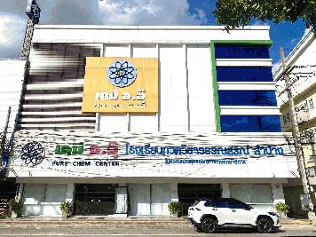  มีพื้นที่แบ่งให้เช่า อาคารพาณิชย์ 5คูหา 3ชั้นครึ่ง