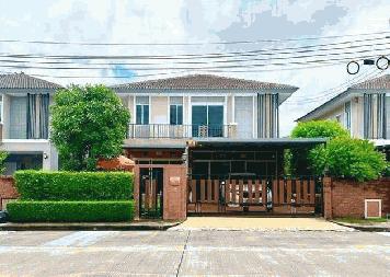 บ้านเดี่ยว 2 ชั้น หมู่บ้านภัสสร เพรสทีจ พัฒนาการ 38  ทำเลทอง เข้าออกได้ 3 เส้นทาง     