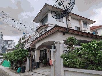 ขายบ้านเดี่ยว 3 ชั้นทำเลดี ใกล้สถานีรถไฟฟ้า BTS เขตจตุจักร กรุงเทพมหานคร 