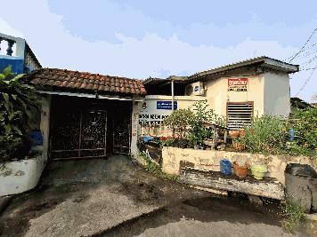 ขายบ้านแฝด หมู่บ้านนักกีฬา กรุงเทพกรีฑา (ขายพร้อมผู้เช่า) – ทำเลดีมาก ใจกลางสะพานสูง