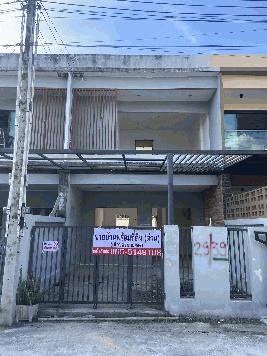 ขายทาวน์เฮ้าส์ 2 ชั้น (ขายตามสภาพ) ทำเลดี หมู่บ้านนคราศิริ ซอยทุ่งกลม-ตาลหมัน19 จังหวัดชลบุรี