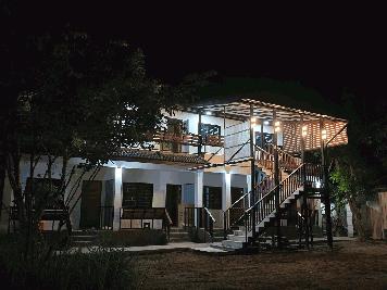 ขายเกสต์เฮาส์พร้อมร้านกาแฟ บรรยากาศบ้านสวน ทำเลดี ติดถนนใหญ่ อ.เสริมงาม จ.ลำปาง 