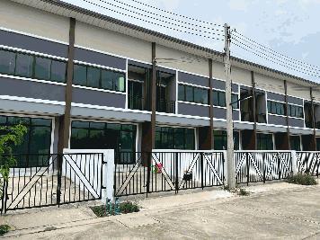 ขายด่วนบ้านใหม่พร้อมอยู่ (โครงการบ้านสวยนครชัยศรี) ทาวน์เฮ้าส์ 2 ชั้น 3 ห้องนอน 2 ห้องน้ำ สวยพร้อมอยู่