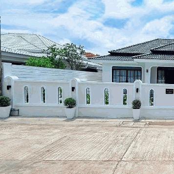 Pool villa for sale in Soi Siam. Fully built-in and furnished. Just bring your suitcase and move in! Design reflecting good taste and a perfect lifestyle.